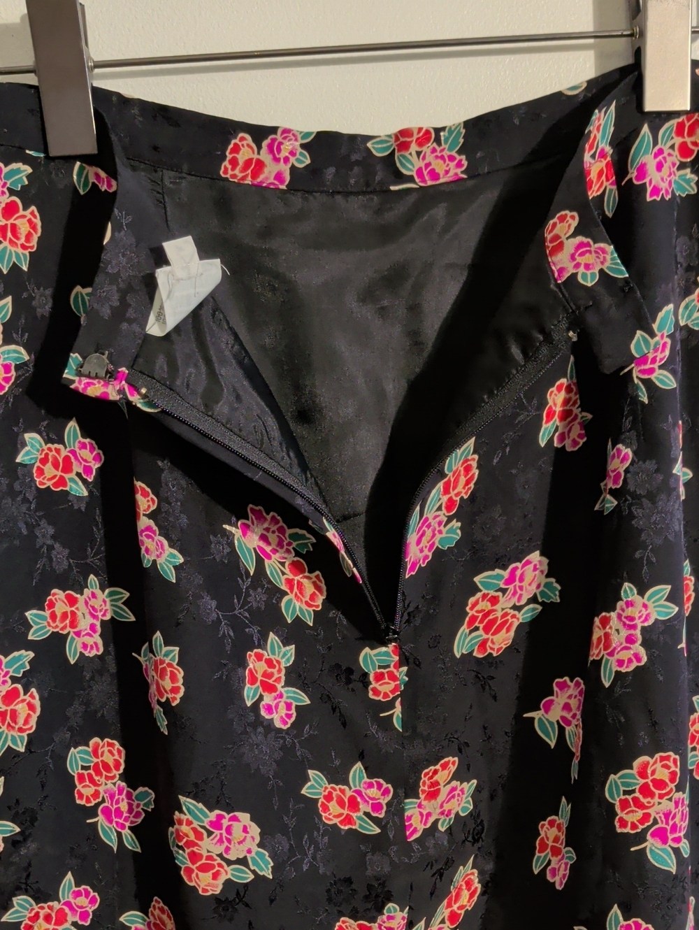 VINTAGE SILK floral pencil skirt - size 12 - Picture 6 of 7